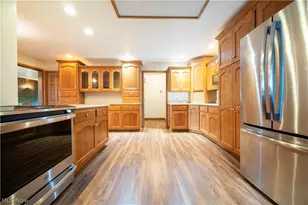 2912 Edelweiss Dr NW, Sugarcreek, OH 44681 - Photo 7