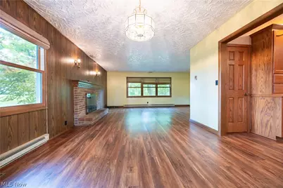 2912 Edelweiss Drive NW, Sugarcreek, OH 44681 - Photo 5