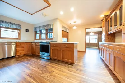 2912 Edelweiss Drive NW, Sugarcreek, OH 44681 - Photo 9