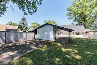 1130 Saxe Avenue, Cuyahoga Falls, OH 44221 - Photo 39