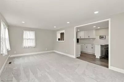 935 Blossom Lane, Zanesville, OH 43701 - Photo 13