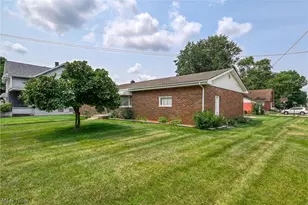 1931 Taft Ave NE, Canton, OH 44705 - Photo 9