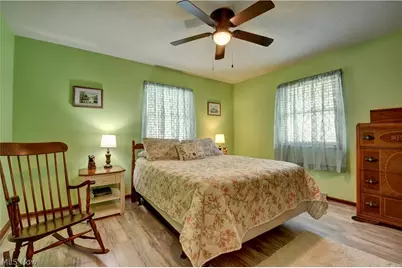 328 10th Street NW, New Philadelphia, OH 44663 - Photo 19