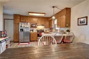 328 10th St NW, New Philadelphia, OH 44663 - Photo 5
