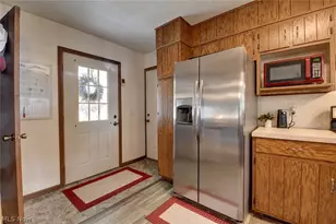 328 10th St NW, New Philadelphia, OH 44663 - Photo 7
