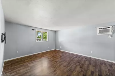 1423 Shaffer, Lorain, OH 44053 - Photo 3