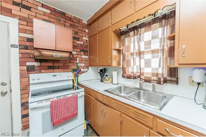 118 Hickory Street, Bellevue, OH 44811 - Photo 9