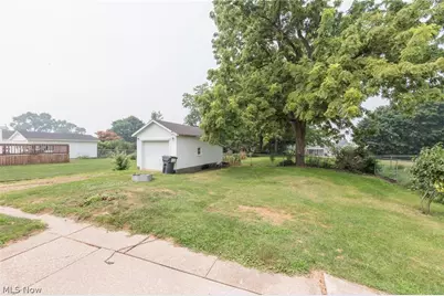 118 Hickory Street, Bellevue, OH 44811 - Photo 33