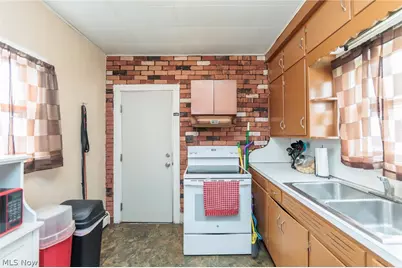 118 Hickory Street, Bellevue, OH 44811 - Photo 15