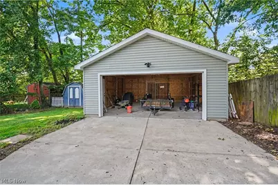 1881 Hanover Street, Cuyahoga Falls, OH 44221 - Photo 29