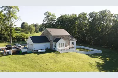 25601 Ridge Road, West Chester, OH 44625 - Photo 9