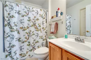 824 Willow Creek Dr, Akron, OH 44333 - Photo 15