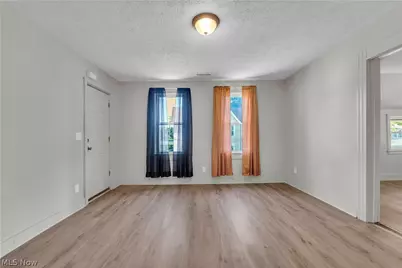 3187 W 44th Street #2/UP, Loveland, OH 44109 - Photo 3