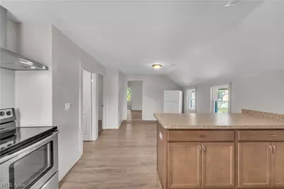 3187 W 44th Street #2/UP, Loveland, OH 44109 - Photo 7