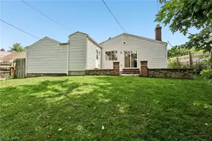 1666 Thornapple Ave, Akron, OH 44301 - Photo 11