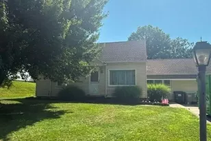 184 Perry Dr NW, Canton, OH 44708 - Photo 1