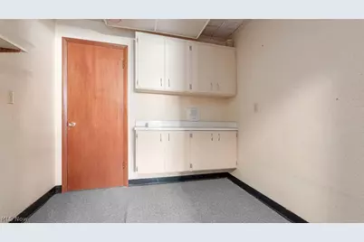 1117 Clark Street, Cambridge, OH 43725 - Photo 37