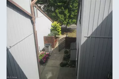 722 Tinkers Lane, Sagamore Hills, OH 44067 - Photo 17