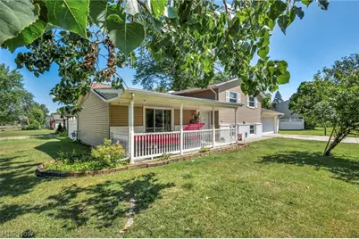 4425 Queen Anne Avenue, Lorain, OH 44052 - Photo 3