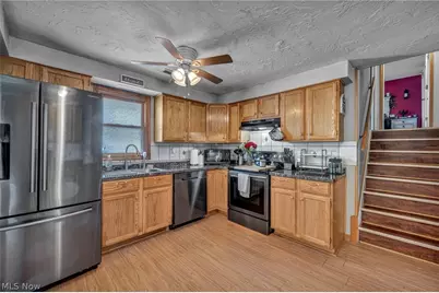 4425 Queen Anne Avenue, Lorain, OH 44052 - Photo 11