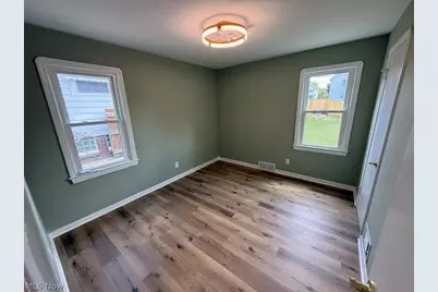 8314 Vineyard Avenue, Loveland, OH 44105 - Photo 17