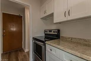 11850 Edgewater Dr, Oakwood, OH 44107 - Photo 13