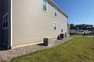 32634 Royal Troon Dr, Avon Lake, OH 44012 - Photo 7