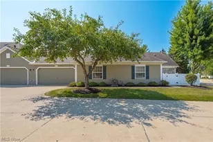 8222 Cyrus Ln, Northfield, OH 44067 - Photo 9