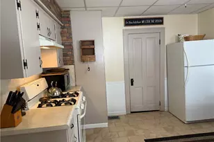 397 Depot St, Conneaut, OH 44030 - Photo 5