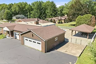 7073 Stewart Sharon Rd, Hubbard, OH 44425 - Photo 3