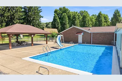 7073 Stewart Sharon Road, Hubbard, OH 44425 - Photo 5