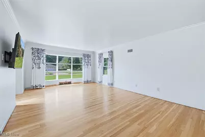 7073 Stewart Sharon Road, Hubbard, OH 44425 - Photo 13