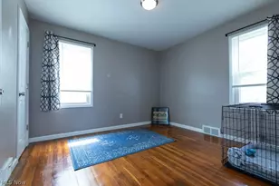 472 E 329th St, Willowick, OH 44095 - Photo 11
