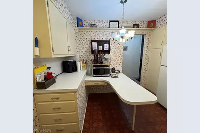 275 N Portage Path, Akron, OH 44303 - Photo 13