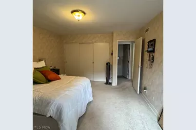 275 N Portage Path, Akron, OH 44303 - Photo 23