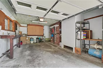 38600 Berkshire Hills Drive, Willoughby Hills, OH 44094 - Photo 27
