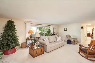 255 N Portage Path #216, Akron, OH 44303 - Photo 5