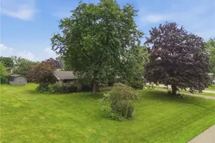 5266 Glenhaven Ave, Louisville, OH 44641 - Photo 3