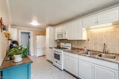 4033 State Road, Akron, OH 44319 - Photo 13