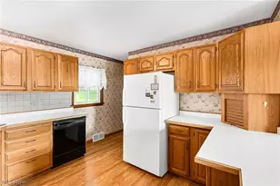 217 Harbel Dr, St Clairsville, OH 43950 - Photo 17