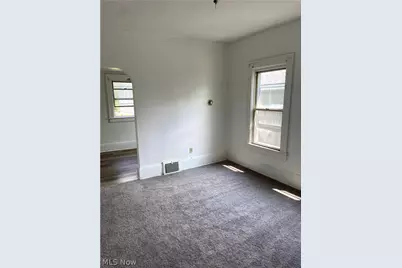 1383 Curtis Street #2 up, Akron, OH 44301 - Photo 7