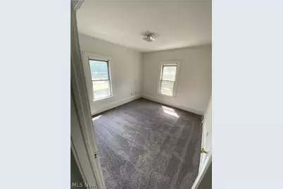 1383 Curtis Street #2 up, Akron, OH 44301 - Photo 9