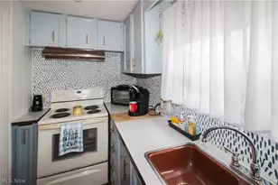 8175 E North Shore Blvd, Marblehead, OH 43440 - Photo 13