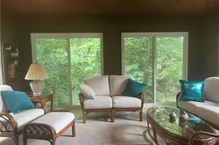 6800 Strathmore Dr, Valleyview, OH 44125 - Photo 7
