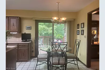 6800 Strathmore Drive, Valleyview, OH 44125 - Photo 13