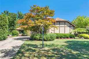 7791 Edgewood Ln, Green Hills, OH 44131 - Photo 1