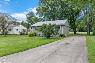 335 Chestnut St, Andover, OH 44003 - Photo 3