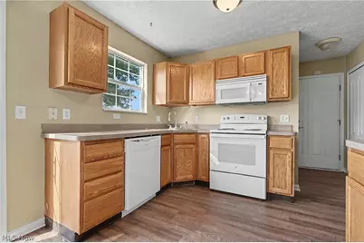 9598 Greenmeadow Road, Windham, OH 44288 - Photo 7