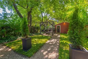 2107 W 10th St, Loveland, OH 44113 - Photo 41