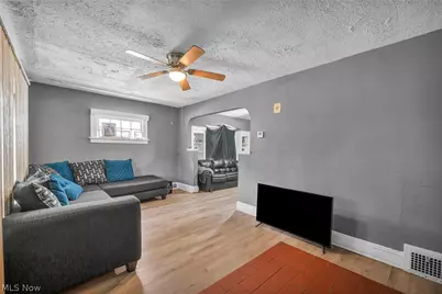 12109 Holborn Avenue, Loveland, OH 44105 - Photo 5
